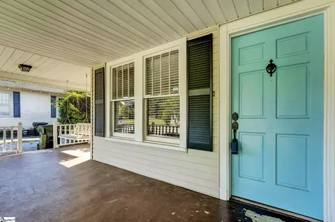 207 Pine St, Greer, SC 29650 photo 3