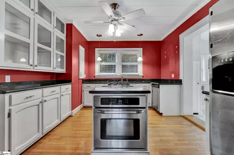 207 Pine St, Greer, SC 29650 photo 18