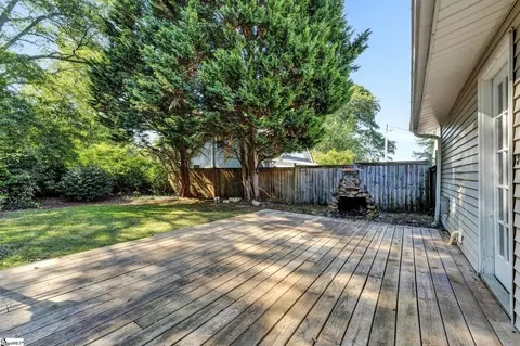 207 Pine St, Greer, SC 29650 photo 7
