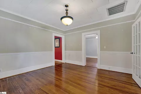 207 Pine St, Greer, SC 29650 photo 11