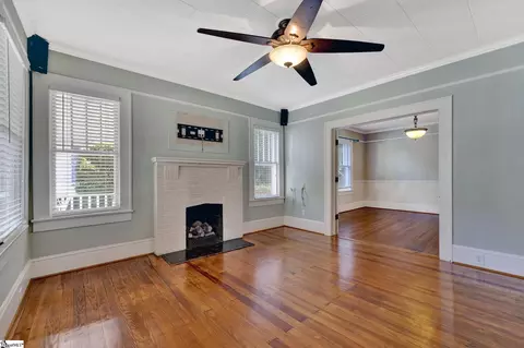 207 Pine St, Greer, SC 29650 photo 10