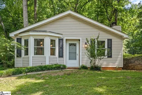 120 Darby Ct, Taylors, SC 29687