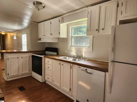 109 Coppice Ct, Easley, SC 29640 photo 6