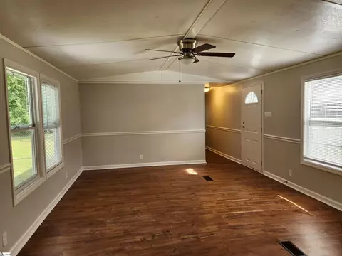 109 Coppice Ct, Easley, SC 29640 photo 3