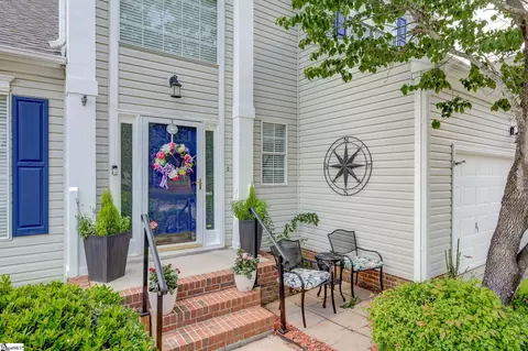 8 Wingcup Way, Simpsonville, SC 29680