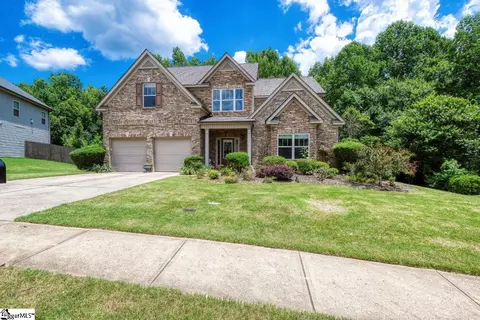 148 Creek Shoals Dr, Simpsonville, SC 29681