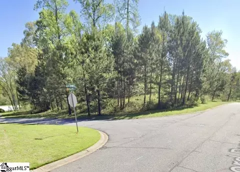 1 Maxfli Ct, Travelers Rest, SC 29690
