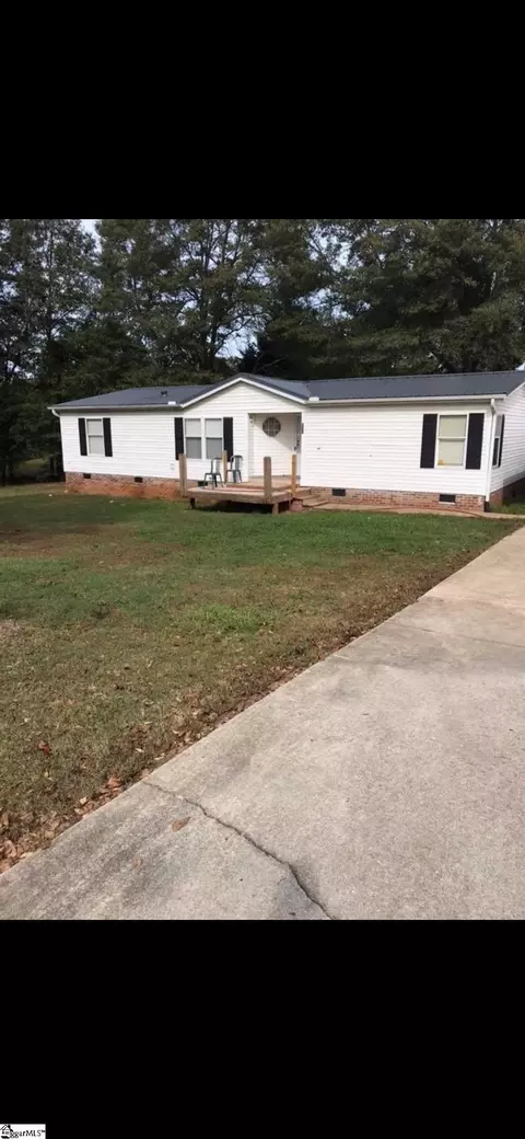 100 Nellstone Ct, Easley, SC 29642