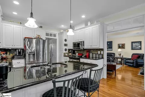 5 March Winds Ct, Greer, SC 29650 photo 10