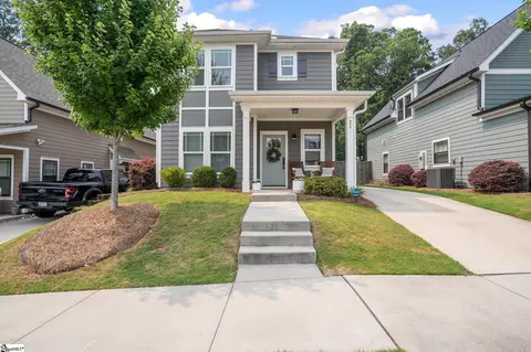 21 Greenridge Dr, Greenville, SC 29607