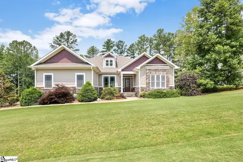 34 Pinerock Dr, Travelers Rest, SC 29690