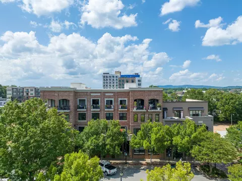 820 S Main St #201, Greenville, SC 29601