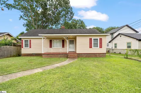 907 Gordon Street Ext, Greenville, SC 29611