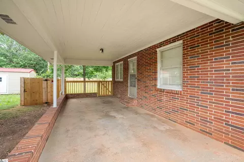 12 Davis St, Williamston, SC 29697 photo 3