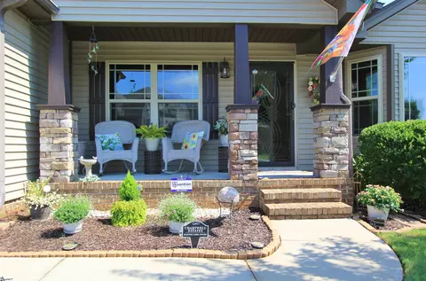 668 Chartwell Dr, Greer, SC 29650 photo 3