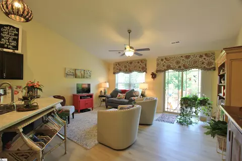 668 Chartwell Dr, Greer, SC 29650 photo 11