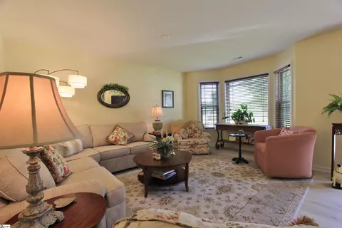 668 Chartwell Dr, Greer, SC 29650 photo 5