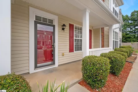 207 Bedwin Ct, Mauldin, SC 29662 photo 2
