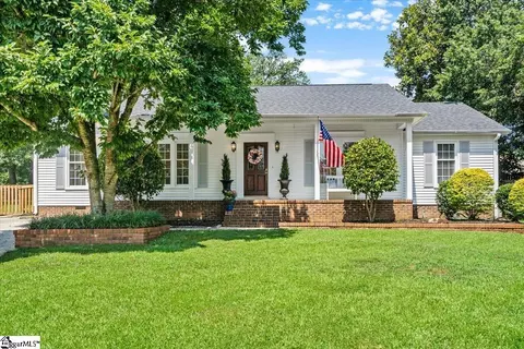 106 Monmouth Ct, Greer, SC 29650