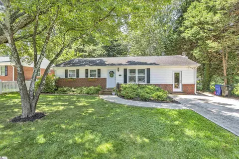 523 Willow Springs Dr, Greenville, SC 29607