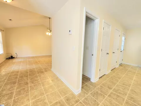 5017 King Dr, Anderson, SC 29621 photo 10
