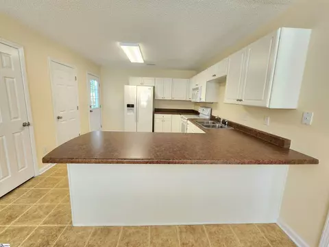 5017 King Dr, Anderson, SC 29621 photo 7