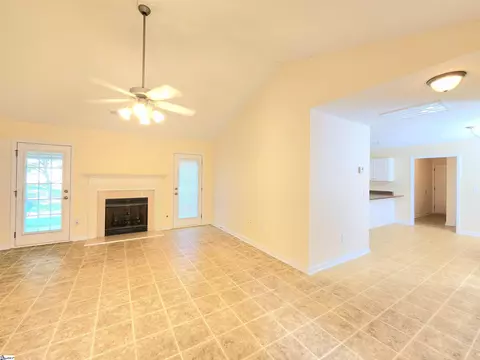 5017 King Dr, Anderson, SC 29621 photo 3