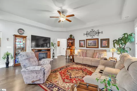 5 Novelty Dr, Greer, SC 29651 photo 5