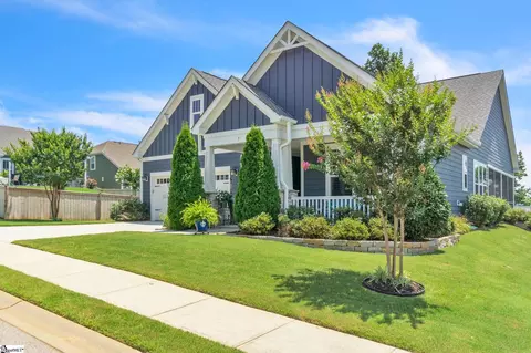 5 Novelty Dr, Greer, SC 29651 photo 2