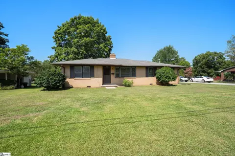300 Reeves Dr, Simpsonville, SC 29681