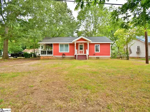 31 West Ave, Greenville, SC 29611