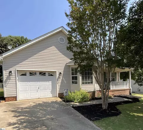 12 Michell Dr, Taylors, SC 29687
