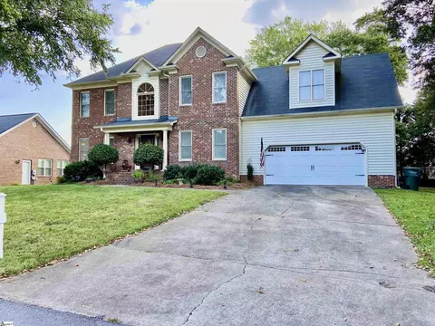 5 Grove Park Ct, Taylors, SC 29687