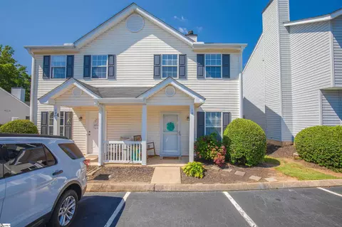 10 Hammett Grove Ln, Greer, SC 29650