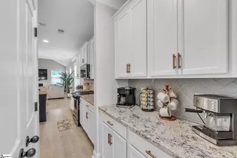 552 Backacre Ct, Greer, SC 29651 photo 6