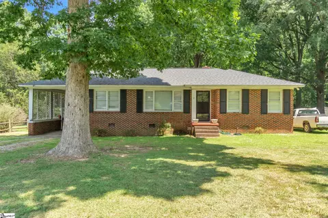 219 Lakewood Dr, Clinton, SC 29325