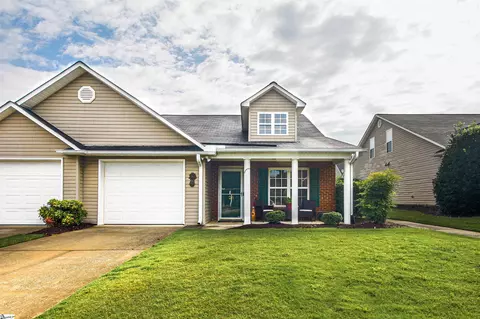 21 Magnolia Crest Dr, Simpsonville, SC 29681