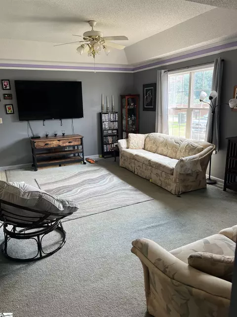 401 Patio Rd, Easley, SC 29642 photo 2