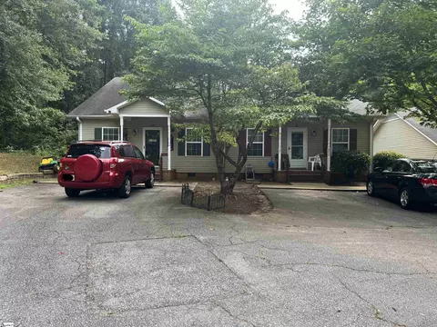 207-215 Hillandale Rd, Greenville, SC 29609
