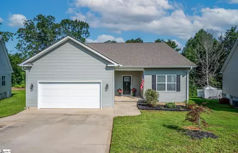 133 Flint Ln, Greer, SC 29651
