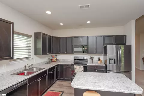 133 Flint Ln, Greer, SC 29651 photo 3