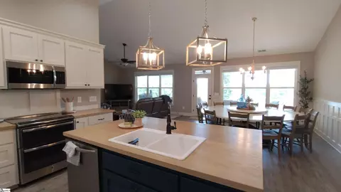 38 Alice Page Rd, Waterloo, SC 29384 photo 9