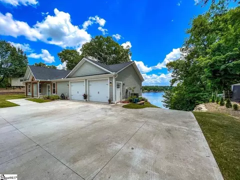 38 Alice Page Rd, Waterloo, SC 29384