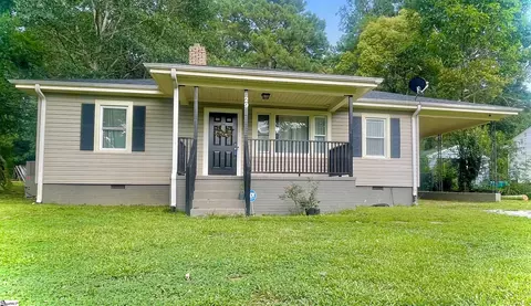 29 Mayflower Ave, Greenville, SC 29605