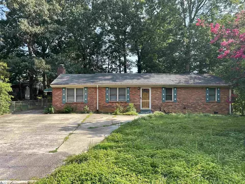 105 Blossom Dr, Greenville, SC 29605