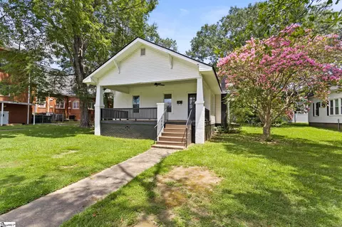 121 Victor Ave, Greer, SC 29651