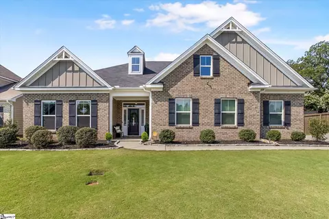 200 Holstein Ct, Fountain Inn, SC 29644