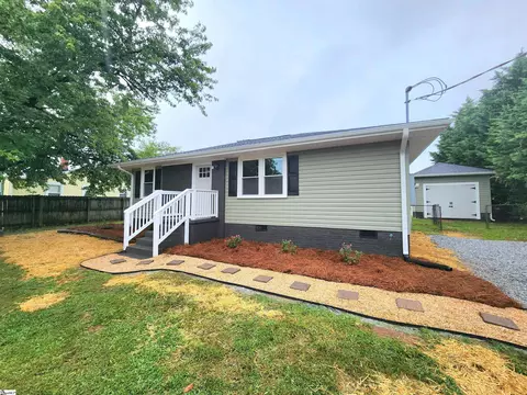7 N Acres Dr, Greenville, SC 29609