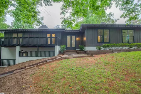 15 Riverview Dr, Greenville, SC 29611