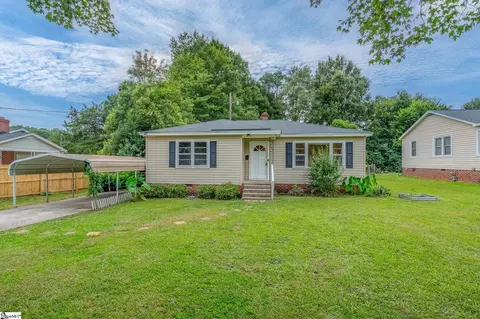 705 Shands St, Clinton, SC 29325